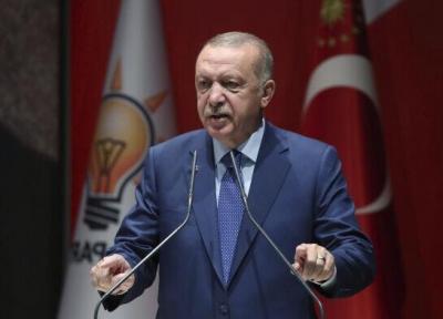 اردوغان با توپ پُر ترکیه را ترک کرد