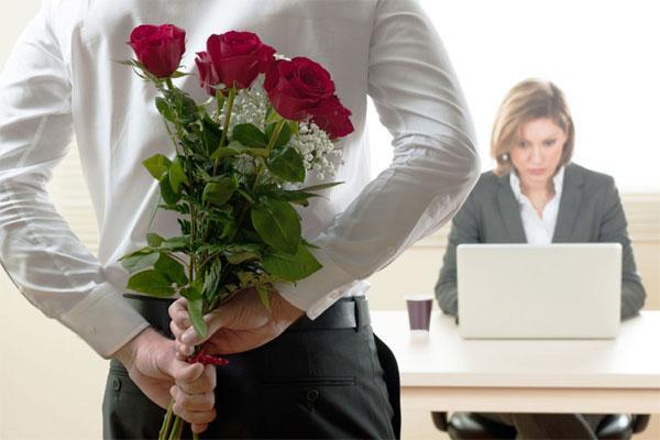8 نکته در خصوص برقرای رابطه احساسی و عاشقانه در محل کار